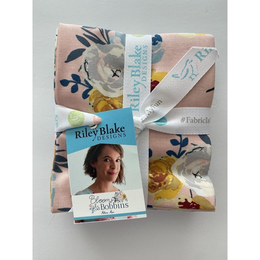 Sew Sampler Box Items, Riley Blake Designs, New In Package July 2019 Quilt Kit - Picture 2 of 5